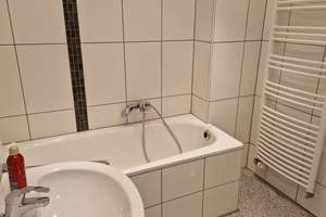 4-Zimmer-Wohnung mit 2 Bädern in bevorzugter Lage von Leverkusen-Schlebusch – Die vollständige Adresse der Immobilie erhältst du vom Anbieter., 51375 Schlebusch, Leverkusen – Vorschaubild 7