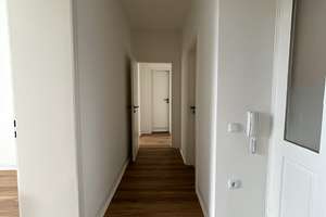 Erstbezug nach Sanierung | 2-Zimmer-Wohnung mit EBK und Rheinblick in Koblenz-Pfaffendorf – Die vollständige Adresse der Immobilie erhältst du vom Anbieter., 56076 Pfaffendorf, Koblenz – Vorschaubild 2