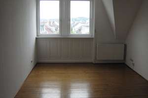 von privat: Schicke Studiowohnung in gepflegtem Altbau,  ideal für Studenten – Bismarckring 30, 65183 Westend / Bleichstraße, Wiesbaden – Vorschaubild 3