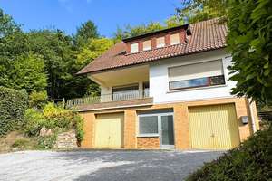 Charmantes Einfamilienhaus, renovierungsbedürftig, in toller Lage von Hahnstätten  - Nähe  Limburg/D – Die vollständige Adresse der Immobilie erhältst du vom Anbieter., 65623 Hahnstätten – Vorschaubild 2