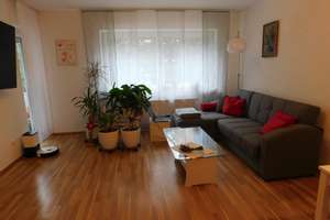 Helle freundliche 3 Zimmerwohnung in Schwaig bei Nürnberg – Max-Reger-Str. 52, 90571 Schwaig bei Nürnberg – Vorschaubild 1