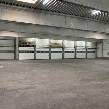 Lagerhalle mit Rampen in Verkehrsgünstiger Lage  | Direkte Autobahnanbindung | Stellplätze 