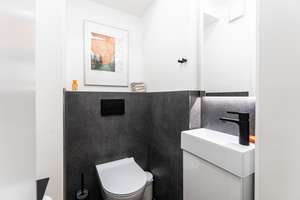 Hochwertig renovierte Wohnung in beliebter Lage – Die vollständige Adresse der Immobilie erhältst du vom Anbieter., 80797 Am Luitpoldpark, München – Vorschaubild 15