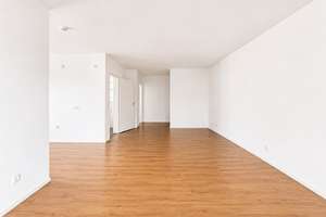 Moderne 2-Zimmerwohnung mit Balkon - Bezugsfrei! – Wilhelmstraße 10, 46145 Sterkrade-Mitte, Oberhausen – Vorschaubild 3
