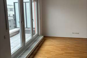 Preisgünstige und ansprechende 2,5-Zimmer-Wohnung mit Dachterrasse – Markomannenstraße 22, 81377 Am Waldfriedhof, München – Vorschaubild 2
