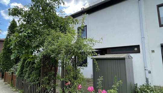 Bild von Erbpacht - Familienfreundliches Reihenhaus mit sonnigem Garten und Wellnessbereich