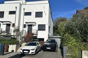 Families welcome: Luxury duplex house in Hofheim — English speakers welcome! – Lessingstr. 46, 65719 Hofheim am Taunus – Vorschaubild 1