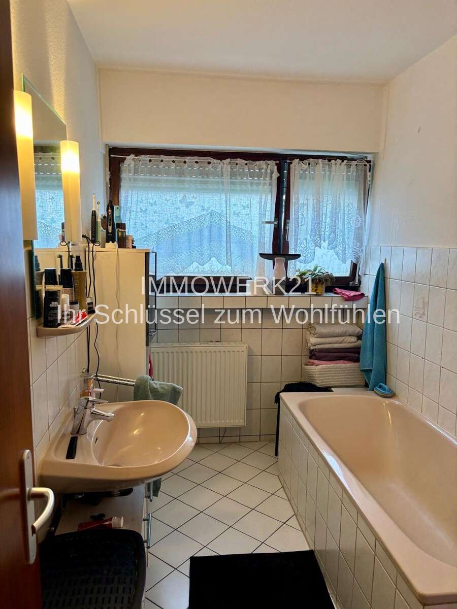 Immobilie in Kall - Charmantes MFH in der wunderschönen Eifel mit 4 solide vermieteten Wohneinheiten - Top Kapitalanlage - Bild 4