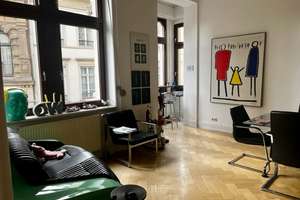 Ein vollkommener Altbautraum mit Ausblick/ Balkon auf den Marktplatz! – Marktstraße 9, 65183 Mitte, Wiesbaden – Vorschaubild 2