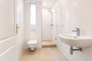 Stilvoll sanierte 2-Zi.-Altbauwohnung mit Balkon, Aufzug & Stuck in ruhiger Nebenstraße – Die vollständige Adresse der Immobilie erhältst du vom Anbieter., 13347 Wedding, Berlin – Vorschaubild 9