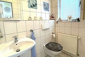 WOHNEN und ARBEITEN 
gepfl. DHH und verm. Büro/Werkstattgebäude, 1 Garage und Hof für Stellplätze – Die vollständige Adresse der Immobilie erhältst du vom Anbieter., 58708 Menden (Sauerland) – Vorschaubild 5