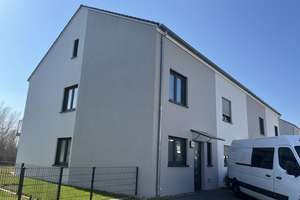 Modernes Reihenendhaus mit viel Platz auf 3 Etagen 2 Bäder, Balkon+Garten – 12621 Kaulsdorf, Berlin – Vorschaubild 3