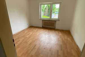 3-Zimmer Wohnung mit Balkon im EG [VAC-12130] – Württemberger Allee 20, 33689 Bielefeld – Vorschaubild 1