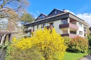 Helle 2,5-Zimmer-Wohnung in Stuttgart-Riedenberg, 2 Balkone, TG, EBK - frei-