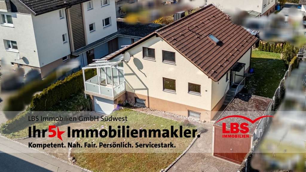 Immobilie in Mühlhausen-Ehingen - Ein- oder Zweifamilienhaus mit großem Grundstück & sonnigem Wintergarten - Bild 0