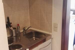 Exklusive, möblierte 1-ZKB mit Blick über die Dächer / Fully furbished appartment Westend-Süd – 60323 Westend-Süd, Frankfurt am Main – Vorschaubild 6