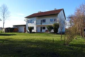Provisionsfreies Dreifamilienhaus mit 1553 m² Garten – perfekt für Großfamilien und Investoren! – Die vollständige Adresse der Immobilie erhältst du vom Anbieter., 84503 Altötting – Vorschaubild 2