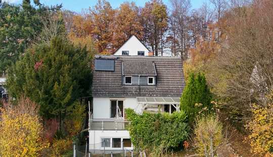 Bild von 2 Häuser zum Preis von 1! Taunusstein Siedlung Platte: Hier steht das Familienleben im Mittelpunkt!