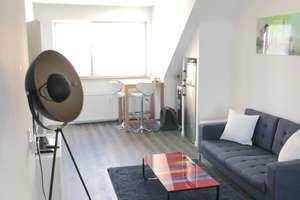 Geschmackvolle Wohnung mit zwei Räumen und Einbauküche in Düsseldorf, Exklusive und neuwertig – Witzelstraße 1A, 40225 Bilk, Düsseldorf – Vorschaubild 2