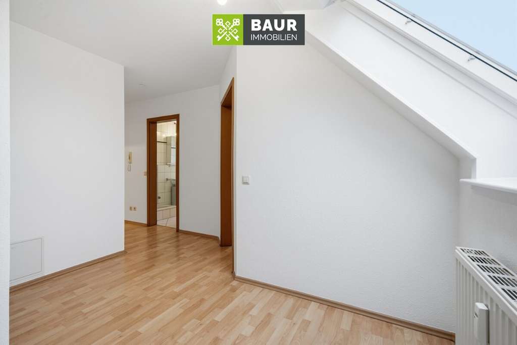 Immobilie in Meckenbeuren - 360°| Kompakt, charmant, bezahlbar – Dachgeschosswohnung mit Balkon in Meckenbeuren - Bild 3