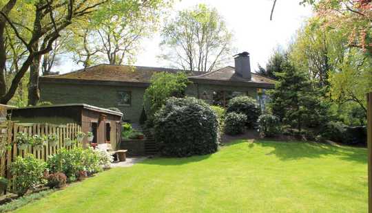 Bild von Ruhe, Natur und zentrale Lage
Villa mit Einliegerwohnung bietet viel Potenzial