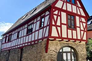 Erstbezug nach Kernsanierung: einizigartiges Fachwerkhaus nahe Rhein mit modernem Komfort 
