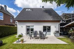 Provisionsfrei! - Von Privat: Helles Einfamilienhaus freistehend in zweiter Reihe – Die vollständige Adresse der Immobilie erhältst du vom Anbieter., 22399 Poppenbüttel, Hamburg – Vorschaubild 41
