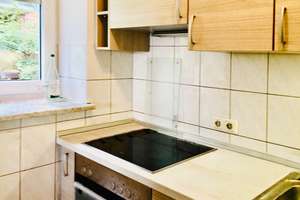 Ruhige  2 Zimmer-Wohnung in St Gertrud mit Balkon und Blick ins Grüne in Lübeck St. Gertrud – 23566 Sankt Gertrud, Lübeck – Vorschaubild 2