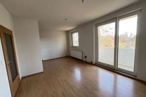 Direkt Am Stadtpark, Ihre neue 3 Raum Wohnung mit Balkon – Am Stadtpark 26, 9120 Helbersdorf, Chemnitz – Vorschaubild 2