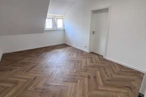    Exklusive kernsanierte Altbauwohnung in Neu-Ulm – Fischgrät, FBH, 127 m² – Johannisstraße 4, 89231 Neu-Ulm – Vorschaubild 9