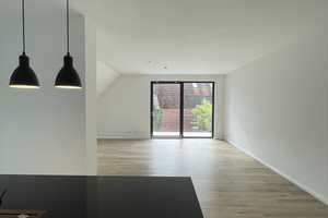 Moderne & Stilvolle Maisonettewohnung mit Balkon in Wellingsbüttel