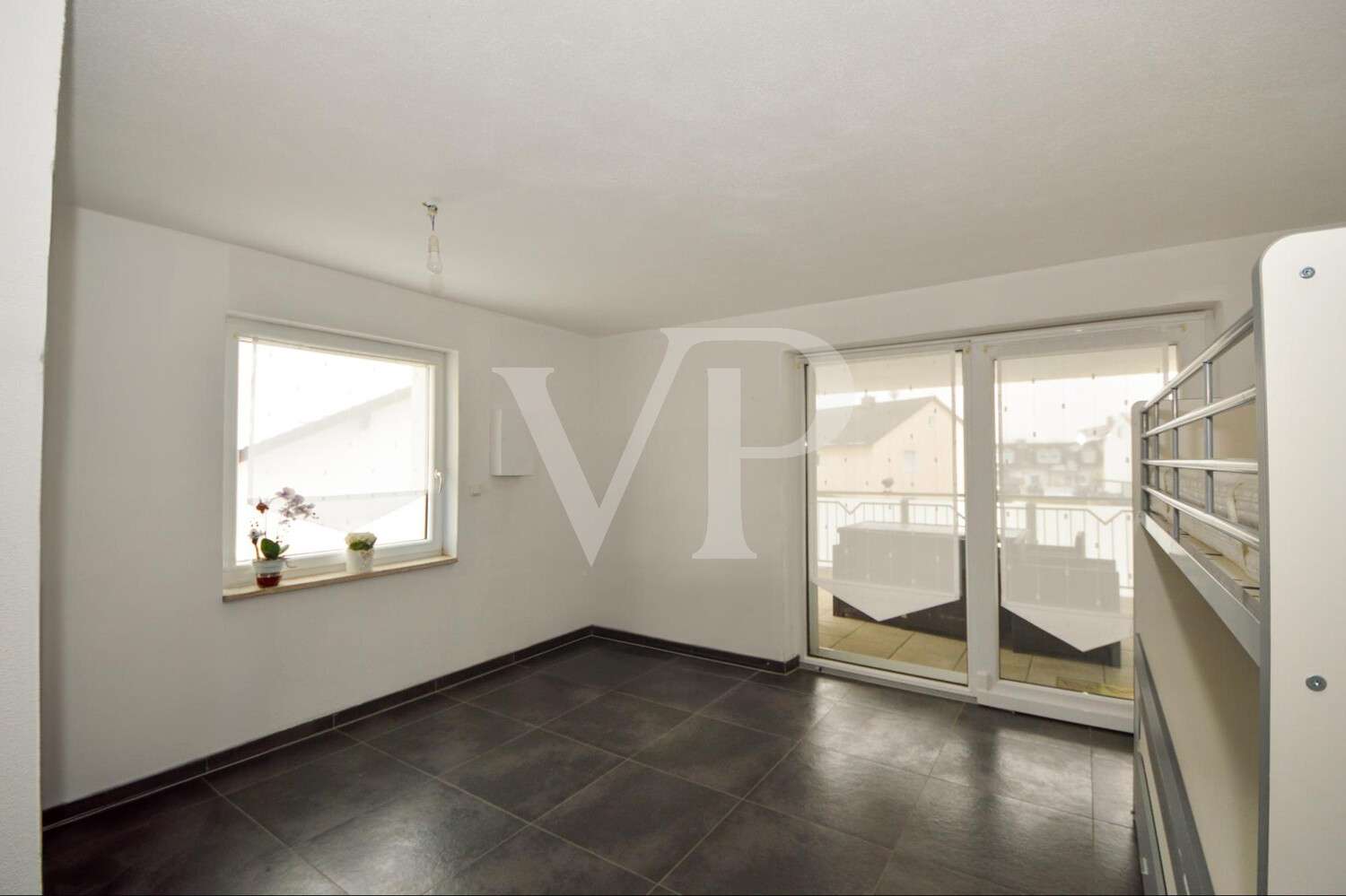 Immobilie in Vohburg an der Donau - Großzügiges Zweifamilienhaus mit Gartenvielfalt und modernem Wohngefühl - Bild 3