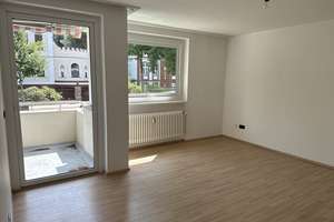 Lichterfelde West - bezugsfreie, modernisierte 2-Zimmer-Wohnung mit Süd-Balkon und Tiefgaragenplatz – Die vollständige Adresse der Immobilie erhältst du vom Anbieter., 12203 Lichterfelde, Berlin – Vorschaubild 4