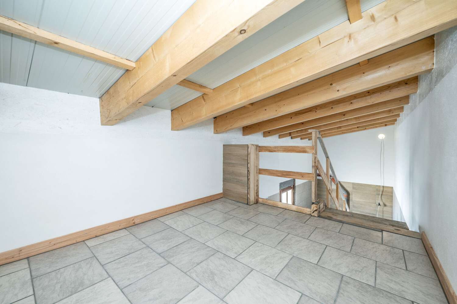 Immobilie in Kirchham - Hochwertiger Rohbau
Einfamilienhaus mit Einliegerwohnung
voll unterkellert mit Nebengebäude - Bild 0