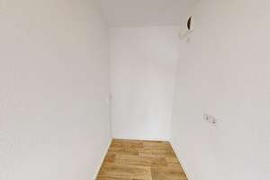 Barrierearmes Wohnen - 1-Raum-Wohnung mit ebenerdigen Aufzug – Wolgograder Allee 204, 9123 Hutholz, Chemnitz – Vorschaubild 3