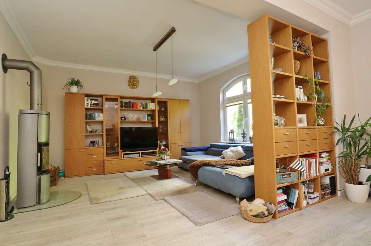 Immobilie in Kellinghusen - Stilvolle und großzügige Altbauvilla in Kellinghusen – als Ein- oder Zweifamilienhaus nutzbar - Bild 4