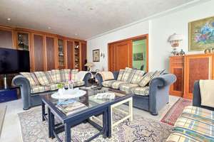 Repräsentative Unternehmervilla mit Einliegerbereich in TOP-Stadtlage! – Die vollständige Adresse der Immobilie erhältst du vom Anbieter., 96450 Mitte, Coburg – Vorschaubild 5