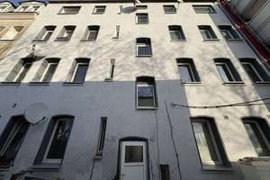Historisches Mehrfamilienhaus mit großem Entwicklungspotenzial in zentraler Fürther Lage – Die vollständige Adresse der Immobilie erhältst du vom Anbieter., 90762 Stadtpark, Stadtgrenze, Fürth – Vorschaubild 2