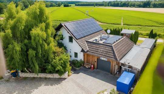 Bild von Einfamilienhaus mit smarter Technik, Garten & Pool – fast autark leben und Weitblick genießen🌿