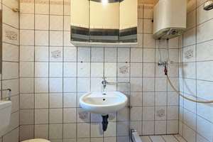 Reihenmittelhaus in zentraler Lage von Trier mit Innenhof, Garten, Terrasse, Balkon und Garage. – Die vollständige Adresse der Immobilie erhältst du vom Anbieter., 54292 Nord, Trier – Vorschaubild 7