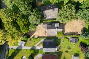 Großzügiges Einfamilienhaus mit großem Grundstück in bester Lage von Hamburg-Jenfeld – Die vollständige Adresse der Immobilie erhältst du vom Anbieter., 22043 Jenfeld, Hamburg – Vorschaubild 22