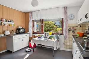 Charmantes Haus in hervorragender Lage mit Gartenidylle und zwei vermieteten Einheiten im DG – Ennepe-Ruhr-Kreis – Vorschaubild 9