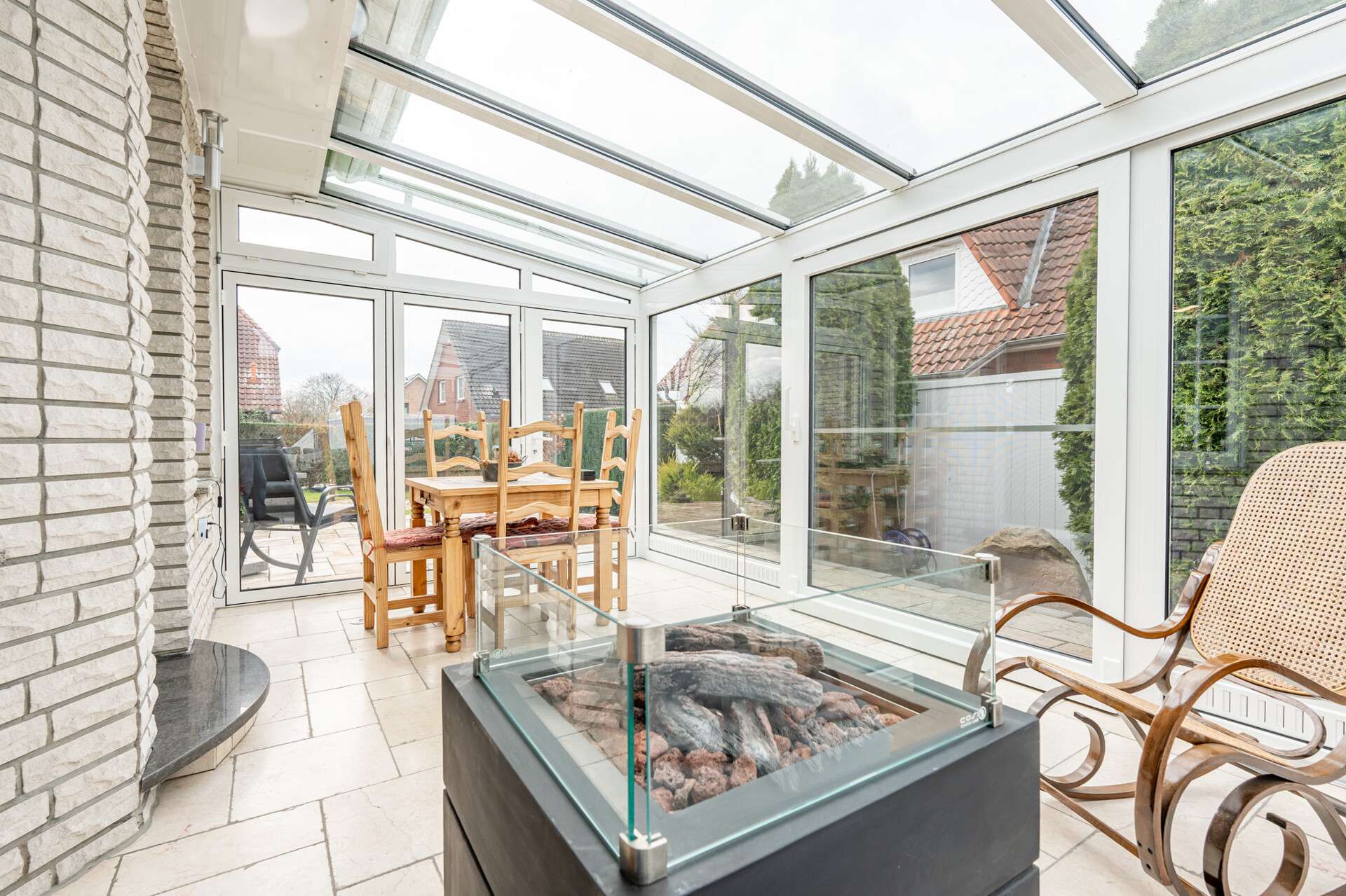 Immobilie in Rickling - Exklusives Einfamilienhaus mit hochwertiger Ausstattung, Sauna, Wintergarten und großem Grundstück - Bild 1