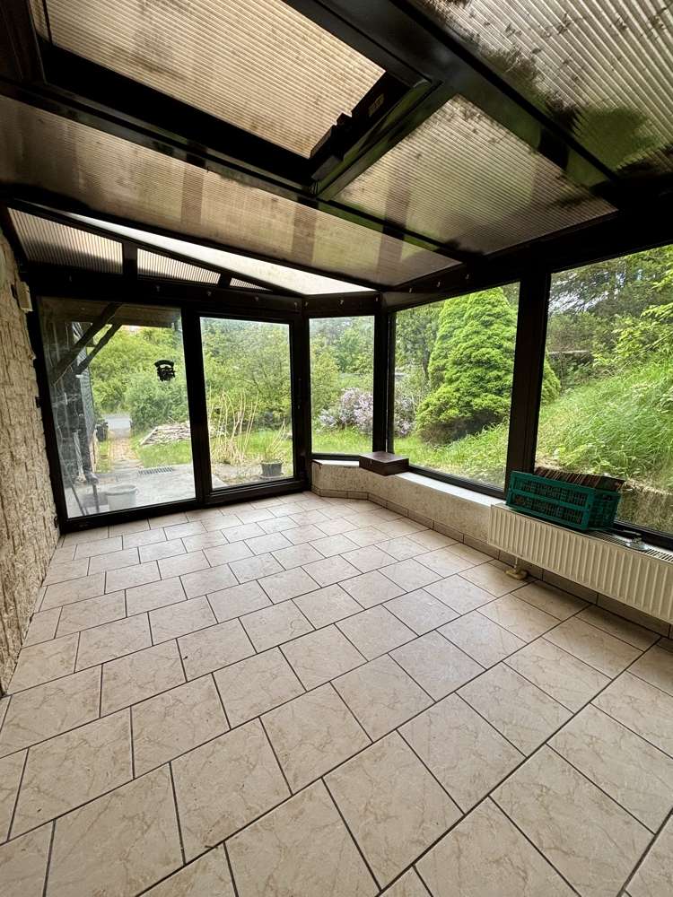 Immobilie in Schalkau - NEUER PREIS! Doppelhaushälfte mit großem Garten und Wintergarten in Schalkau! - Bild 1