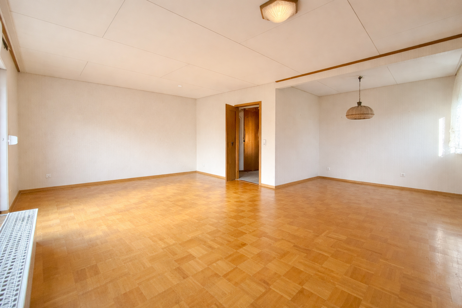 🏡Familientraum in Bestlage: Bungalow mit Gartenparadies, Einliegeroption und viel Potenzial🔑, Hochtaunuskreis – Bild 3