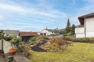 Zögern Sie nicht: Großzügiges EFH mit Garten und 2 Garagenstellplätzen mit guter Anbindung – Tuttlingen (Kreis) – Vorschaubild 23