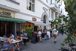 Einzigartiges 4,5 Zi. DG Kudamm, große SW-Terrasse, Balkon provisons- und bezugsfrei – Die vollständige Adresse der Immobilie erhältst du vom Anbieter., 10789 Charlottenburg, Berlin – Vorschaubild 9