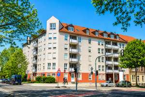 Gemütliche 2-Zimmer-Wohnung mit Balkon, Aufzug und Tiefgaragenstellplatz in Dresden-Löbtau