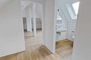 KEIN HITZE-, ABER 2 NKM FREI: Besonders geschnittene 2-Zimmer-Dachgeschosswohnung mit Badewanne – Riedestraße 2, 38102 Viewegsgarten-Bebelhof, Braunschweig – Vorschaubild 11