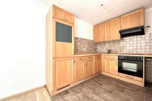 Gepflegte 2-Zimmer-Wohnung mit Aufzug, EBK, Balkon und TG-Stellplatz – Die vollständige Adresse der Immobilie erhältst du vom Anbieter., 73207 Plochingen – Vorschaubild 4